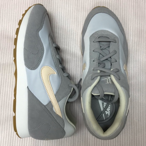 Nike Shoes - Nike Outburst Pastel